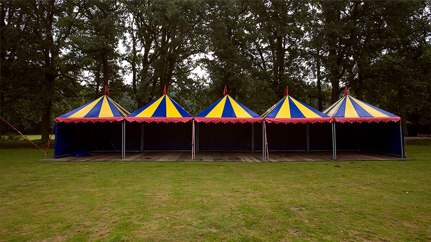 Carretent op het veld