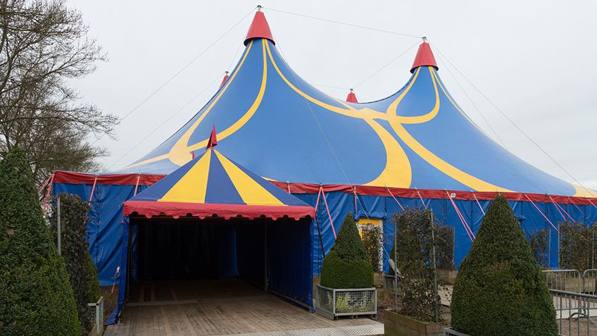 festivaltent entree