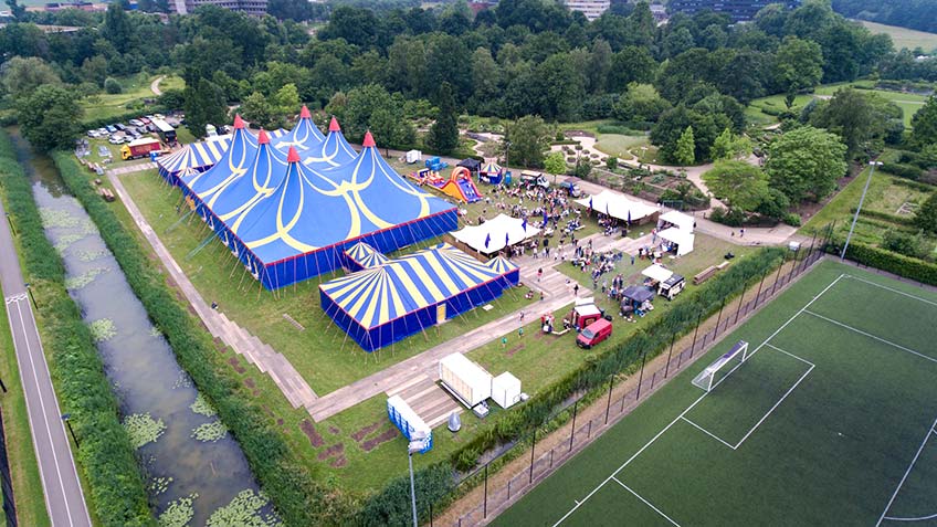 Feesttent voor jubileumfeest van bedrijf, vereniging of sportclub